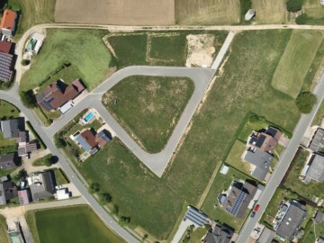 Genießen Sie die ländliche Idylle in Ohrenbach bei Auerbach, 91275 Auerbach in der Oberpfalz, Wohngrundstück